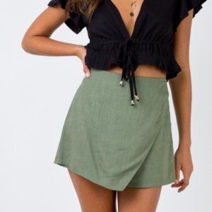 Princess Polly Green Skort Size 2, XS